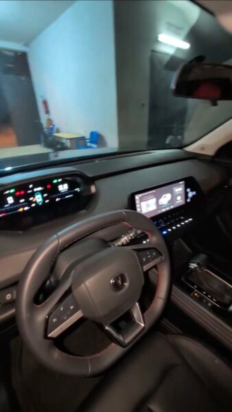 Location d'un SUV Changan CS55
