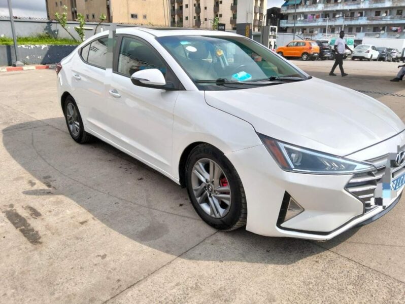 Location de berline Hyundai Elantra