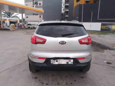 Location d'une Kia sportage 2013 sur Abidjan