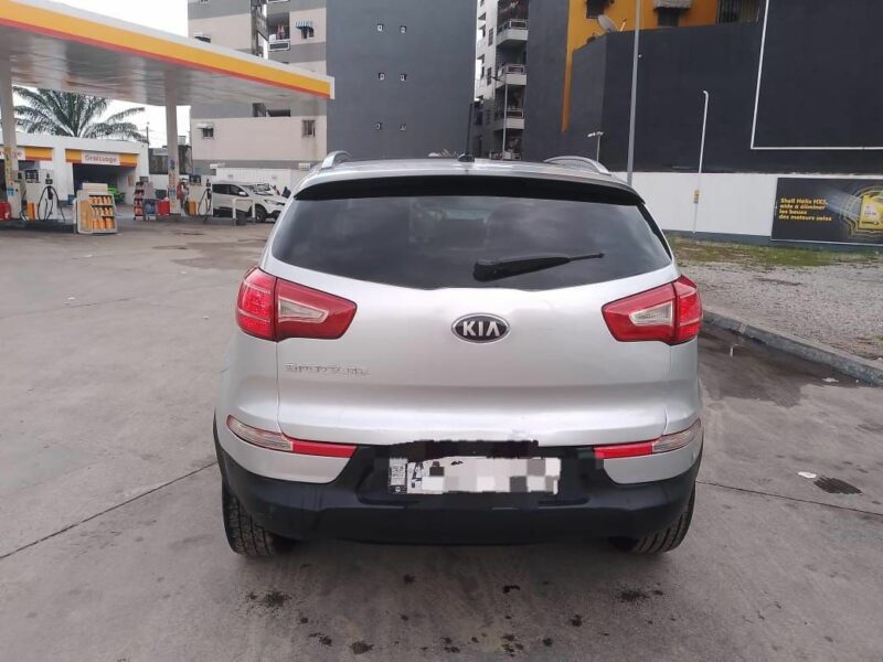 Location d'une Kia sportage 2013 sur Abidjan