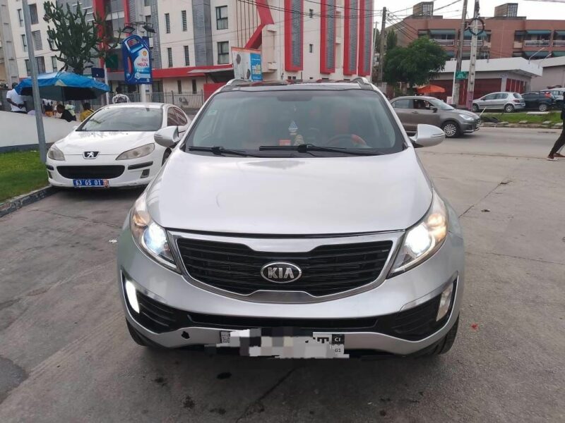 Location d'une Kia sportage 2013 sur Abidjan