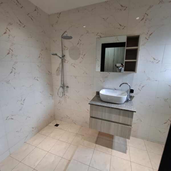 Location d'une Villa Duplex de 5 pièces sur Riviera Saint Viateur