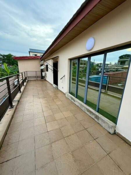 Location d'une villa duplex de 5 pièces sur Riviera bonoumin