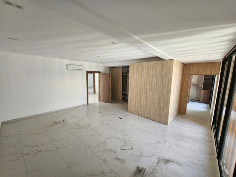 Location d'une villa duplex de 7 pièces sur Cocody M'badon