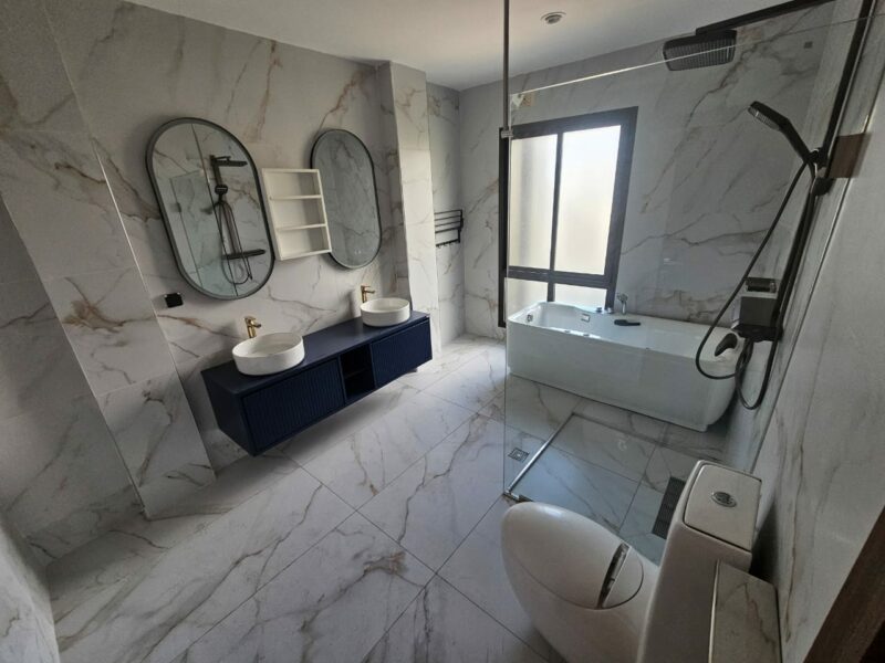 Location d'une villa duplex de 7 pièces sur Cocody M'badon