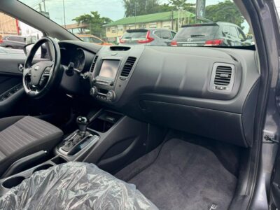 KIA CERATO 2017 – DISPONIBLE EN LOCATION