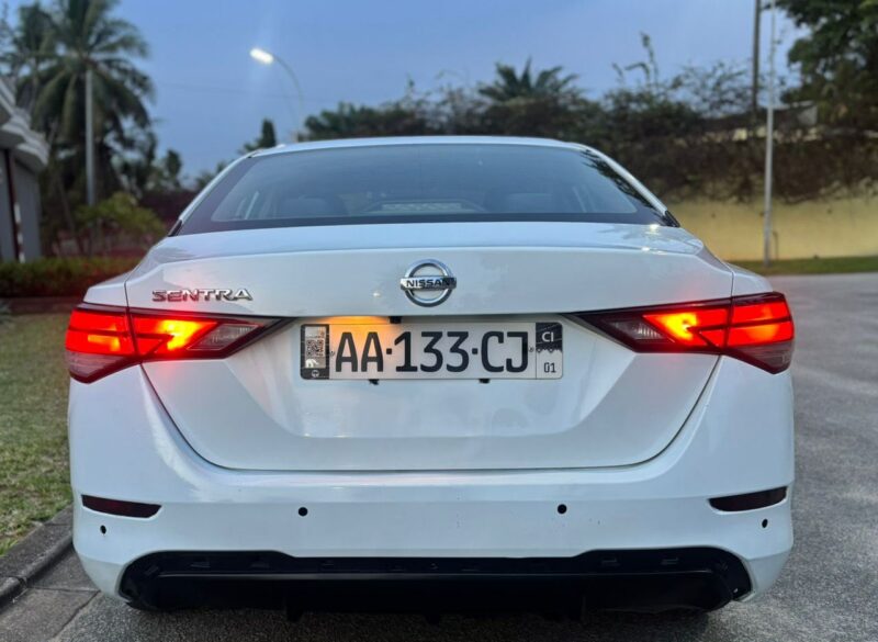NISSAN SENTRA 2022 – DISPONIBLE EN LOCATION