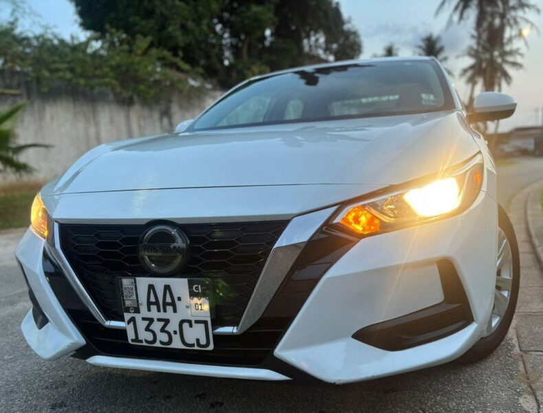 NISSAN SENTRA 2022 – DISPONIBLE EN LOCATION