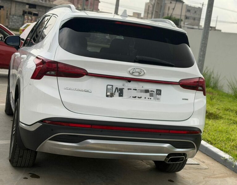 Location d'un SUV Hyundai Santafe