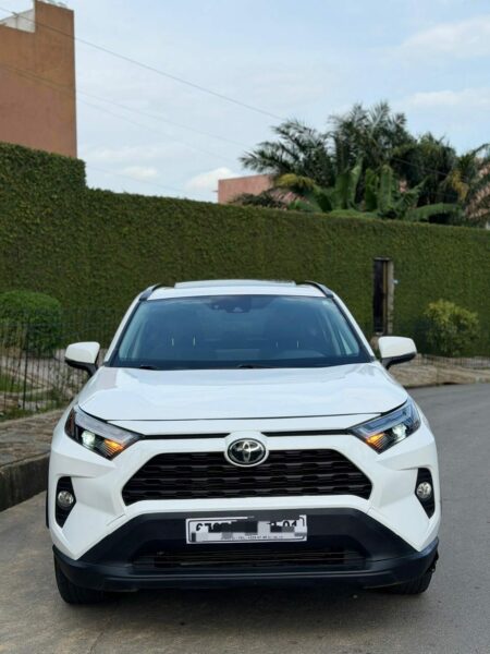 Location d'un SUV Toyota RAV4