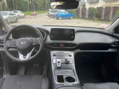 Location de Hyundai Santafe sur Abidjan