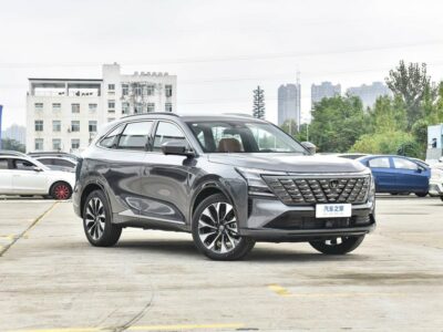 Location d'un SUV haut de game Changan sur Abdjan