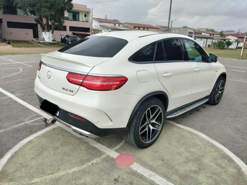 Location de Mercedes AMG sur Abidjan